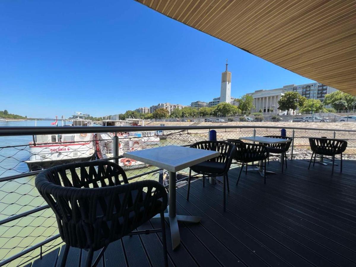 Vogue Boat Apartments Budapest Bagian luar foto